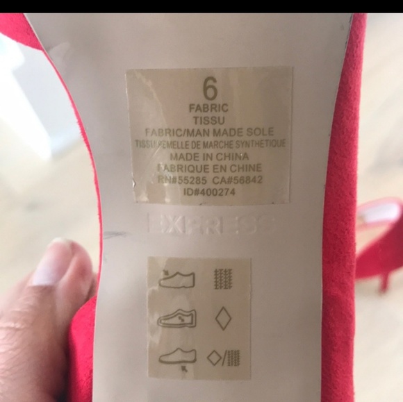 BEAUTIFUL cloth Red heels ! ! - Picture 3 of 4